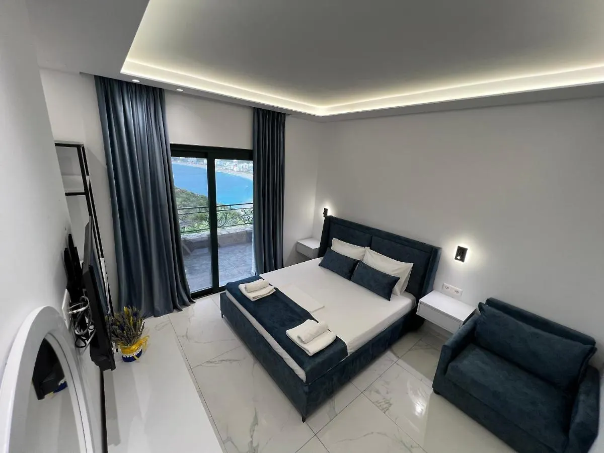 Stonevilla Buta Himare Albânia