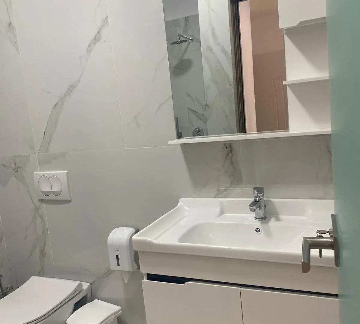 Hotel Stonevilla Buta Himarë