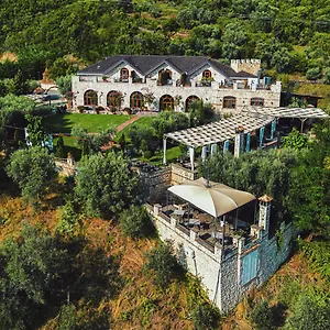  Séjour à la ferme Chateau Fasel Albanie